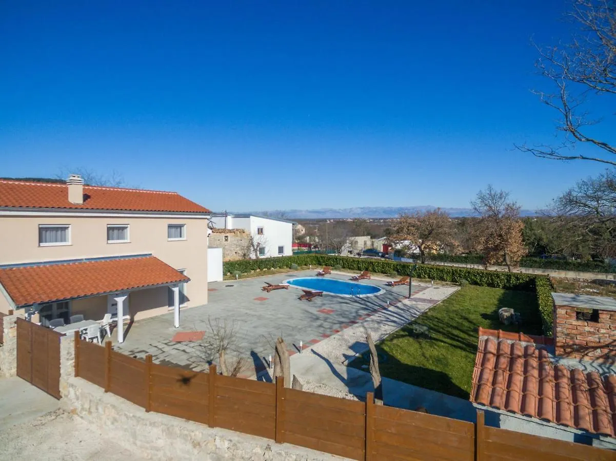 Villa Elm Sikovo