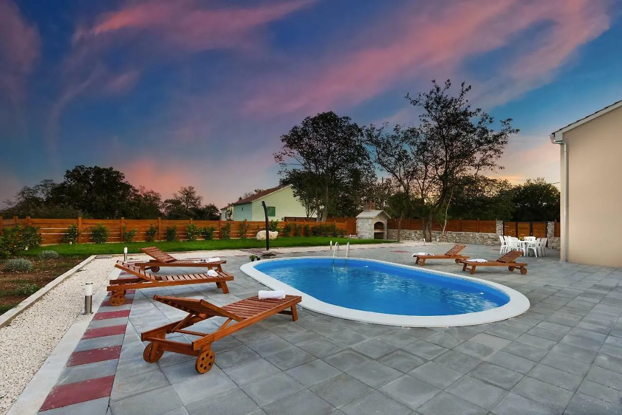 Villa Elm Sikovo 0*,  Croatia